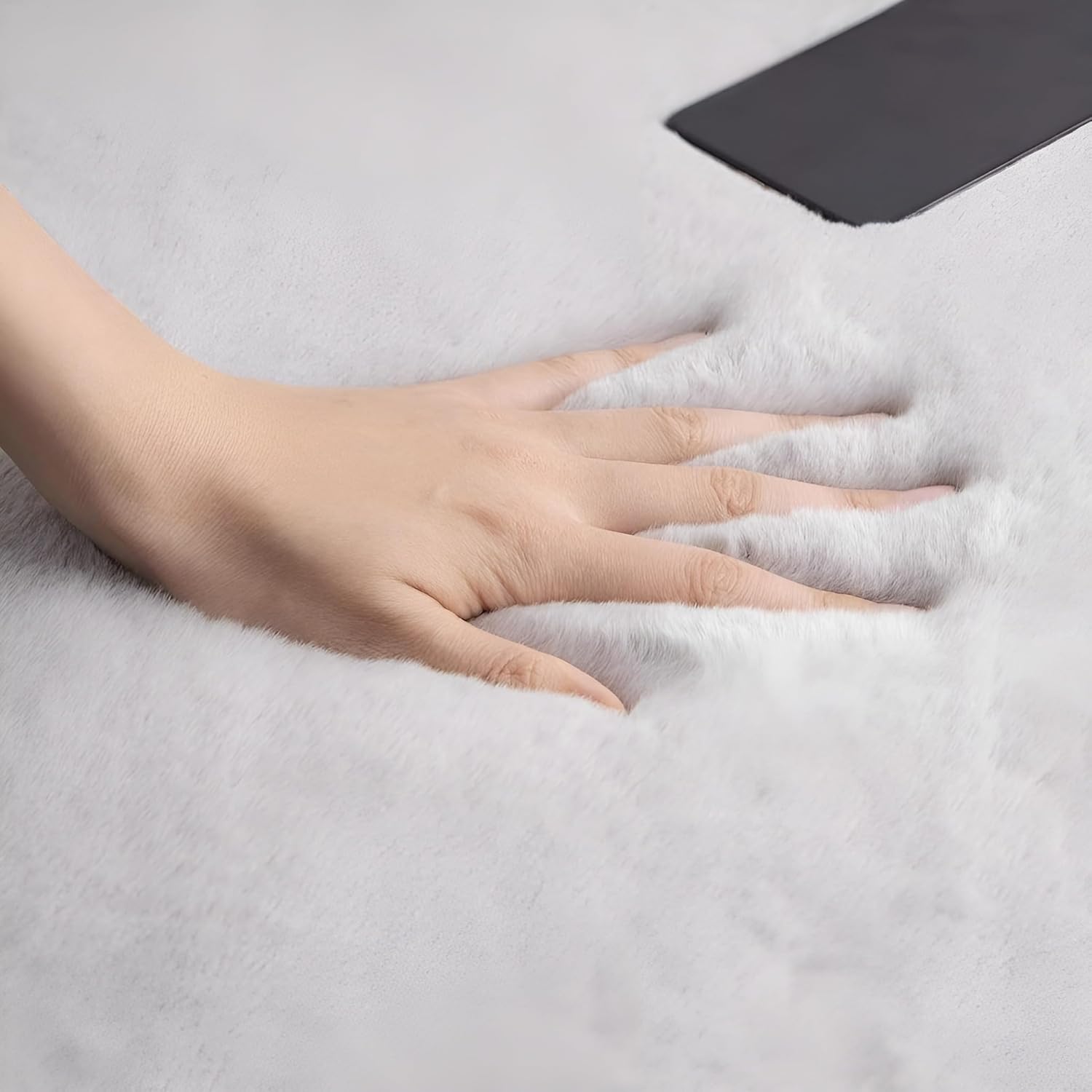 Luxury Natural Rabbit Fur Carpet white color - View 2