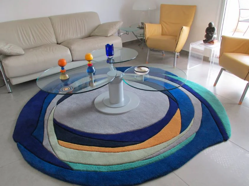 A spacious contemporary living area designed to maximize natural light and urban views.. - View 2
